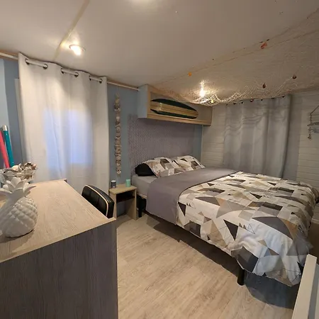 Campsite Mobil-home Entre Terre Et *